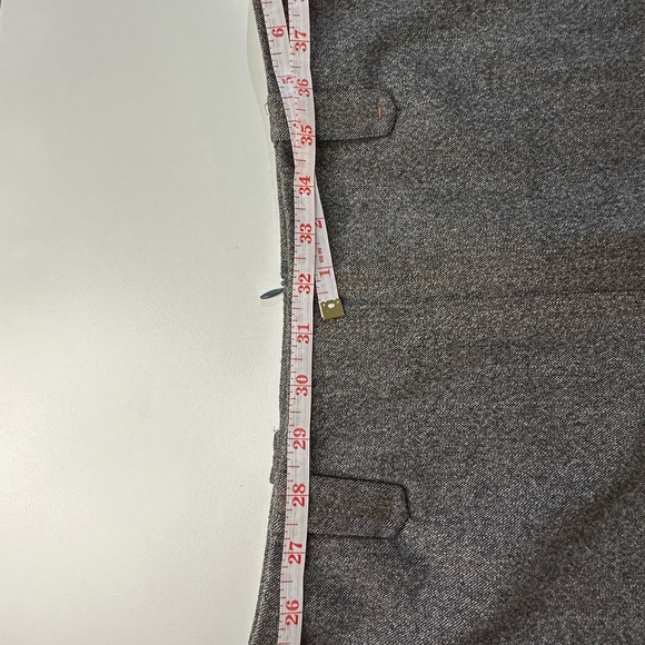 Tailored skirt with front split and designer details - Picture 9 of 12